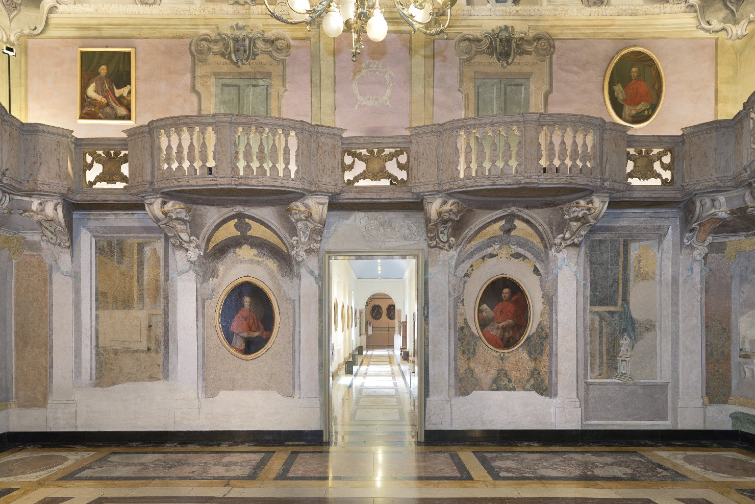 elementi architettonici, stemmi, trompe l'oeil (decorazione pittorica) di Spaggiari Pellegrino, Consetti Antonio (sec. XVIII)