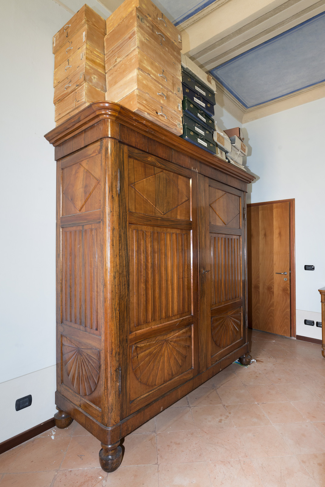 armadio libreria - bottega modenese (prima metà sec. XIX)