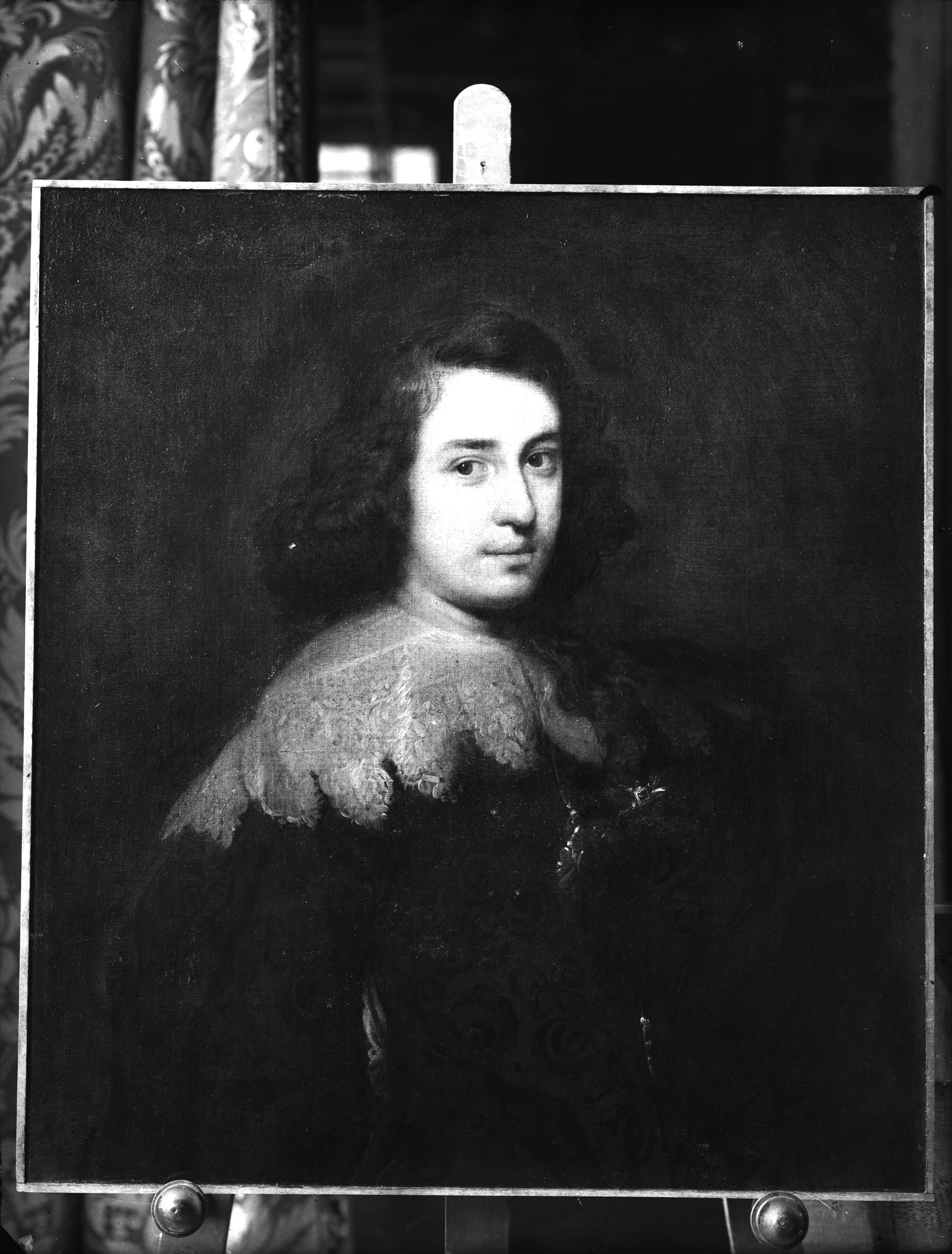 Borzone, Luciano. Ritratto di giovane - Genova - Palazzo Durazzo Pallavicini (negativo) di Foto Gasparini (metà XX)