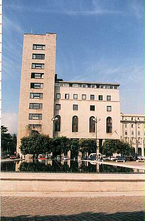 Palazzo Civico (palazzo, comunale) - La Spezia (SP)  <br>Condizioni d'uso: <a class='link-esterno' href='https://docs.italia.it/italia/icdp/icdp-pnd-circolazione-riuso-docs/it/v1.0-giugno-2022/testo-etichetta-BCS.html' target='_bcs'>Beni Culturali Standard (BCS)</a>
