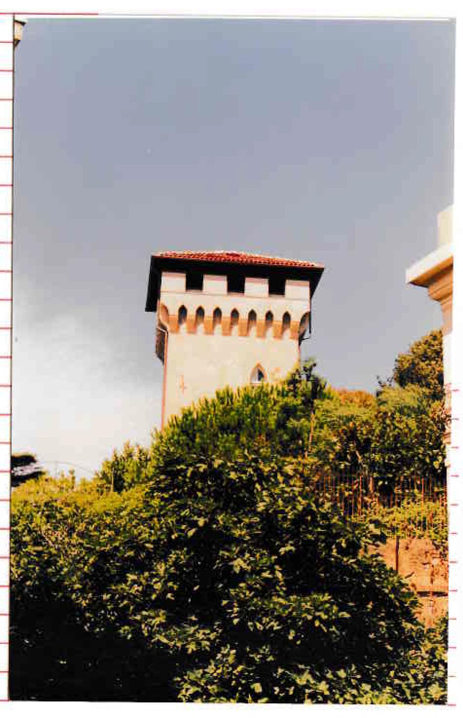 Torre dell'Amore ora Cattaneo (torre, di avvistamento) - Genova (GE)  (XVI, metà)