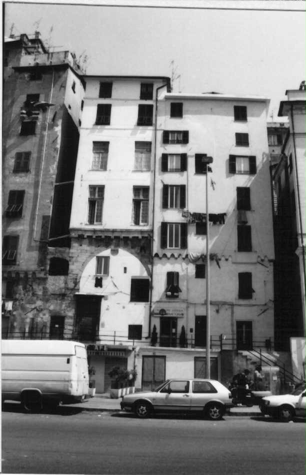 Casa in piazza Cavour 9 (casa-torre, privata) - Genova (GE)  (XIII)