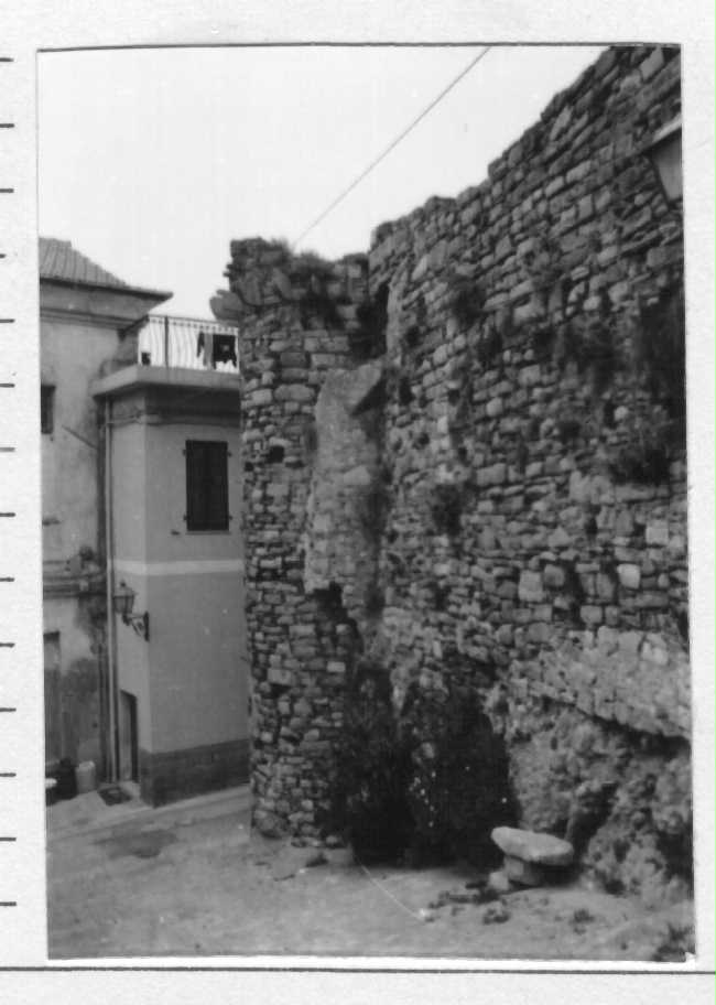 Torretta Merlata in via Spirito S (torre, difensiva) - Castellaro (IM)  (XV)