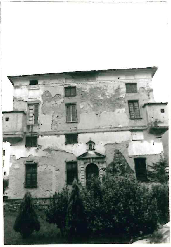 Castello dei Marchesi di Clavesana (castello, nobiliare) - Rezzo (IM)  (XVI, Terzo quarto)