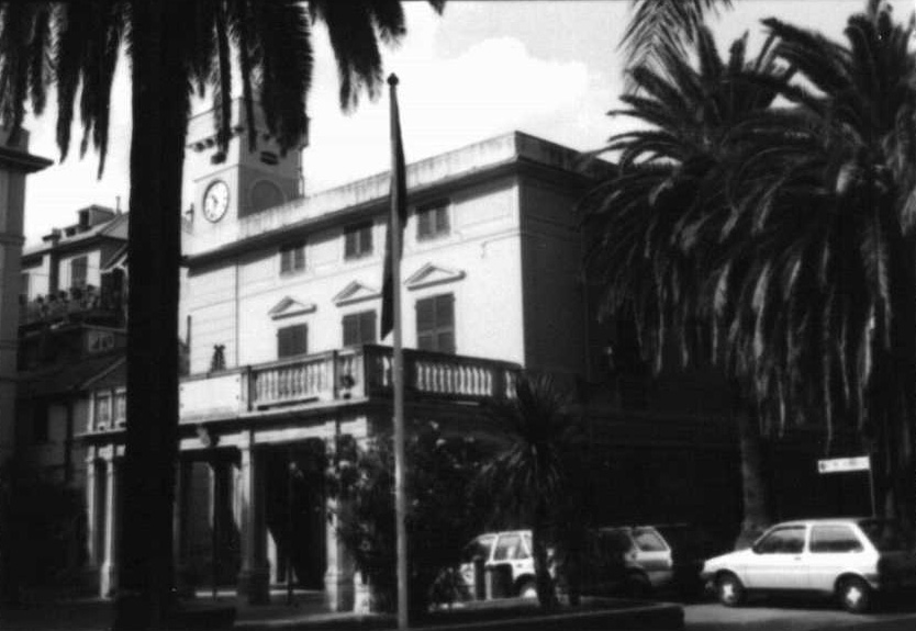 Palazzo S. Antonio (palazzo, comunale) - Arenzano (GE)  (XIX)