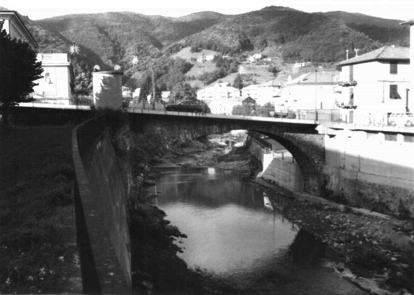 Ponte in pietra a tre archi sullo Stura (ponte, comunale) - Masone (GE)  (XVIII)