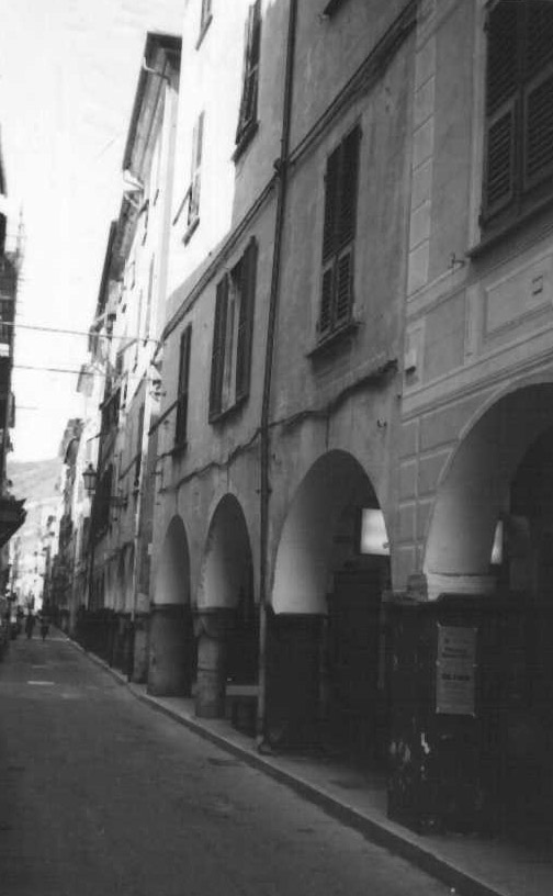 Portici Medioevali in via Martiri della Liberazione 18 (portici, medioevali) - Chiavari (GE)  (XIV)