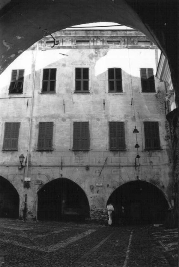 Palazzo Lombardi (palazzo, nobiliare) - Taggia (IM)  (XVII)