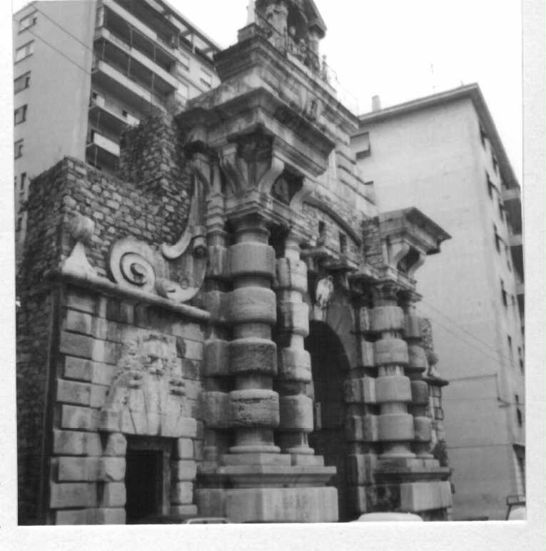 Porta Pila (porta, urbana) - Genova (GE)  (XVII)