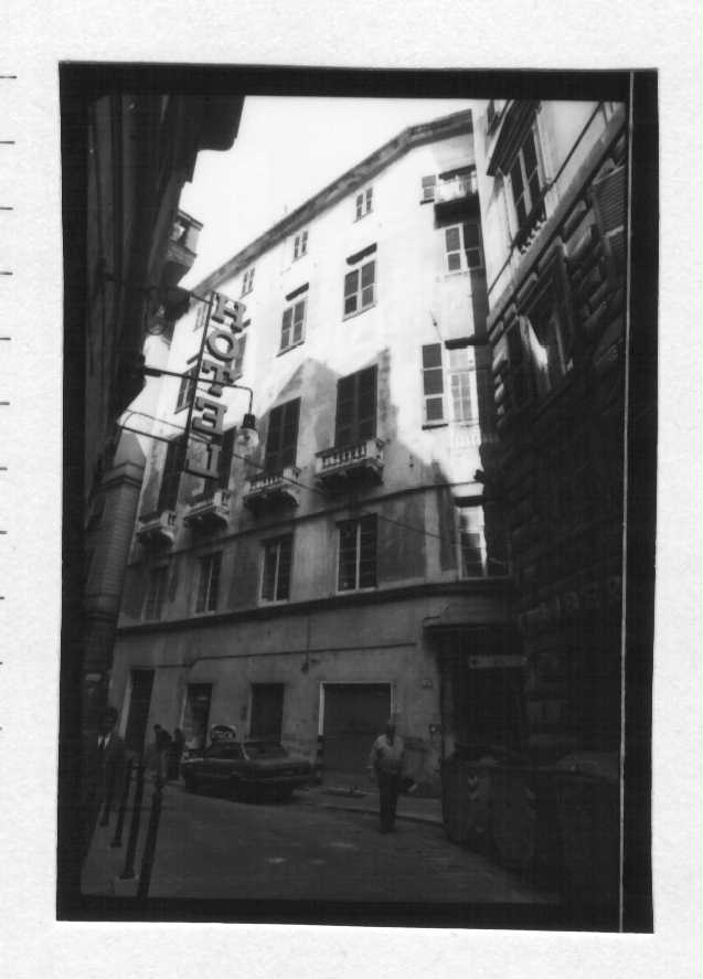 Palazzo Dellepiane ora Murchio (palazzo, ad appartamenti) - Genova (GE)  (XVI)