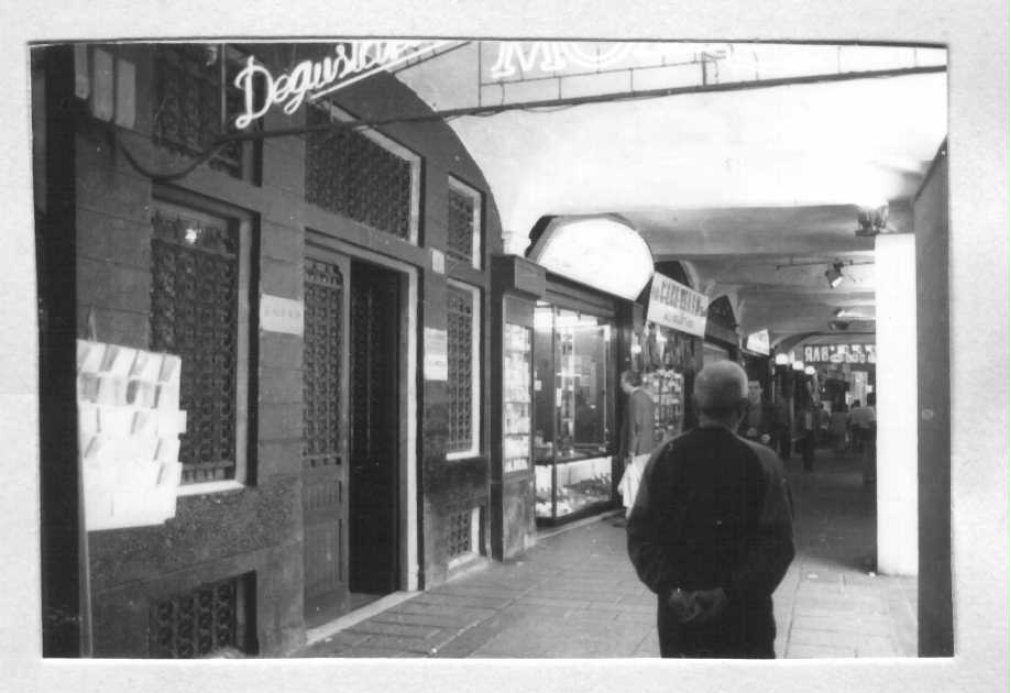 Portico (portico, pubblico) - Genova (GE)  (XIII)