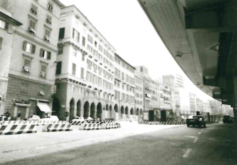 Moli in piazza Caricamento (moli, storici) - Genova (GE) 