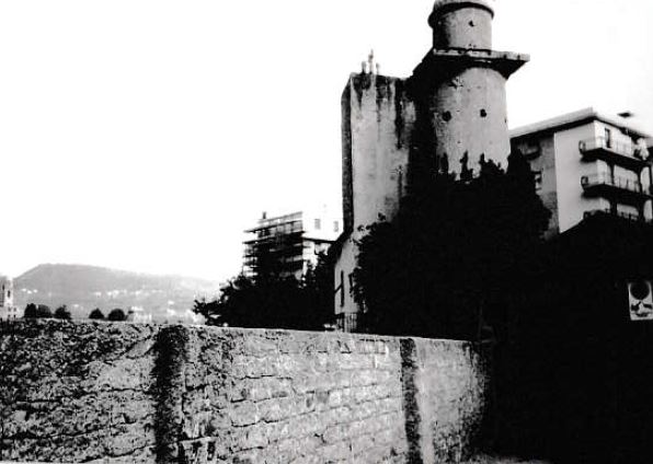 Rocca presso la parrocchia di S. Stefano (rocca) - Genova (GE)  (XVII)