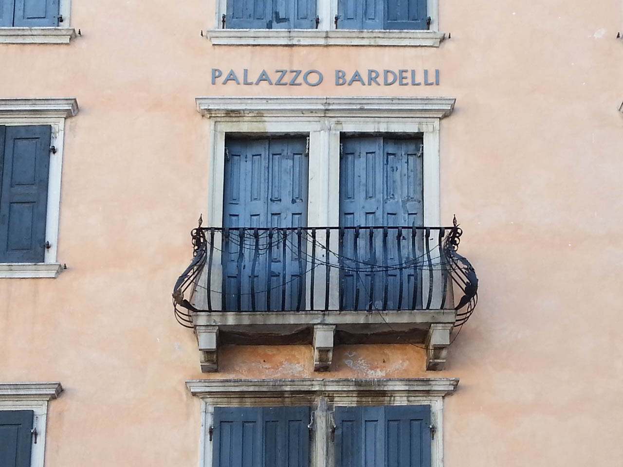 Palazzo Bardelli (palazzo, privato) - Udine (UD)  <br>Condizioni d'uso: <a class='link-esterno' href='https://docs.italia.it/italia/icdp/icdp-pnd-circolazione-riuso-docs/it/v1.0-giugno-2022/testo-etichetta-BCS.html' target='_bcs'>Beni Culturali Standard (BCS)</a>