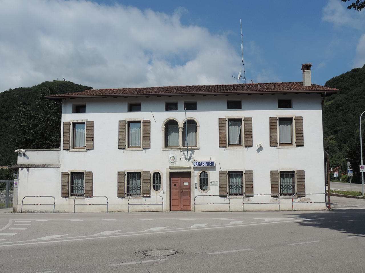 Villa Vianello (palazzo, signorile) - Montereale Valcellina (PN) 