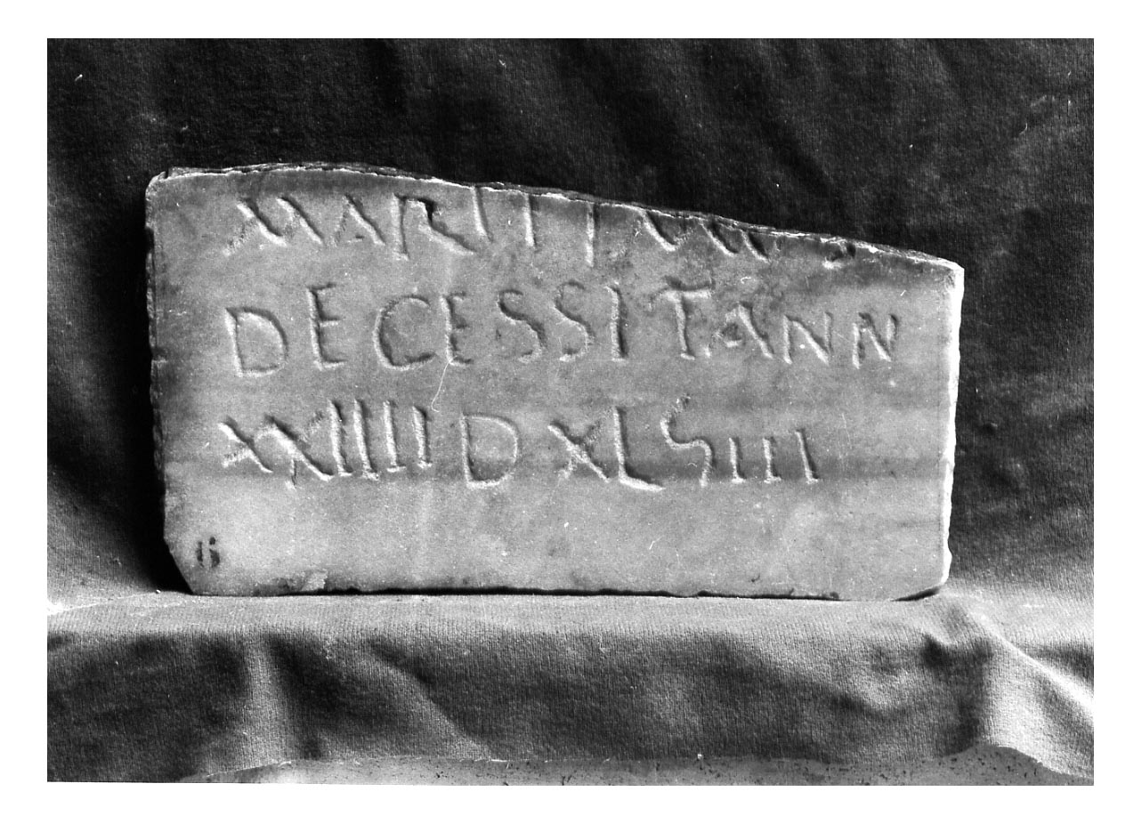 iscrizione funeraria - produzione tardoantica (secc. III-IV d.C)