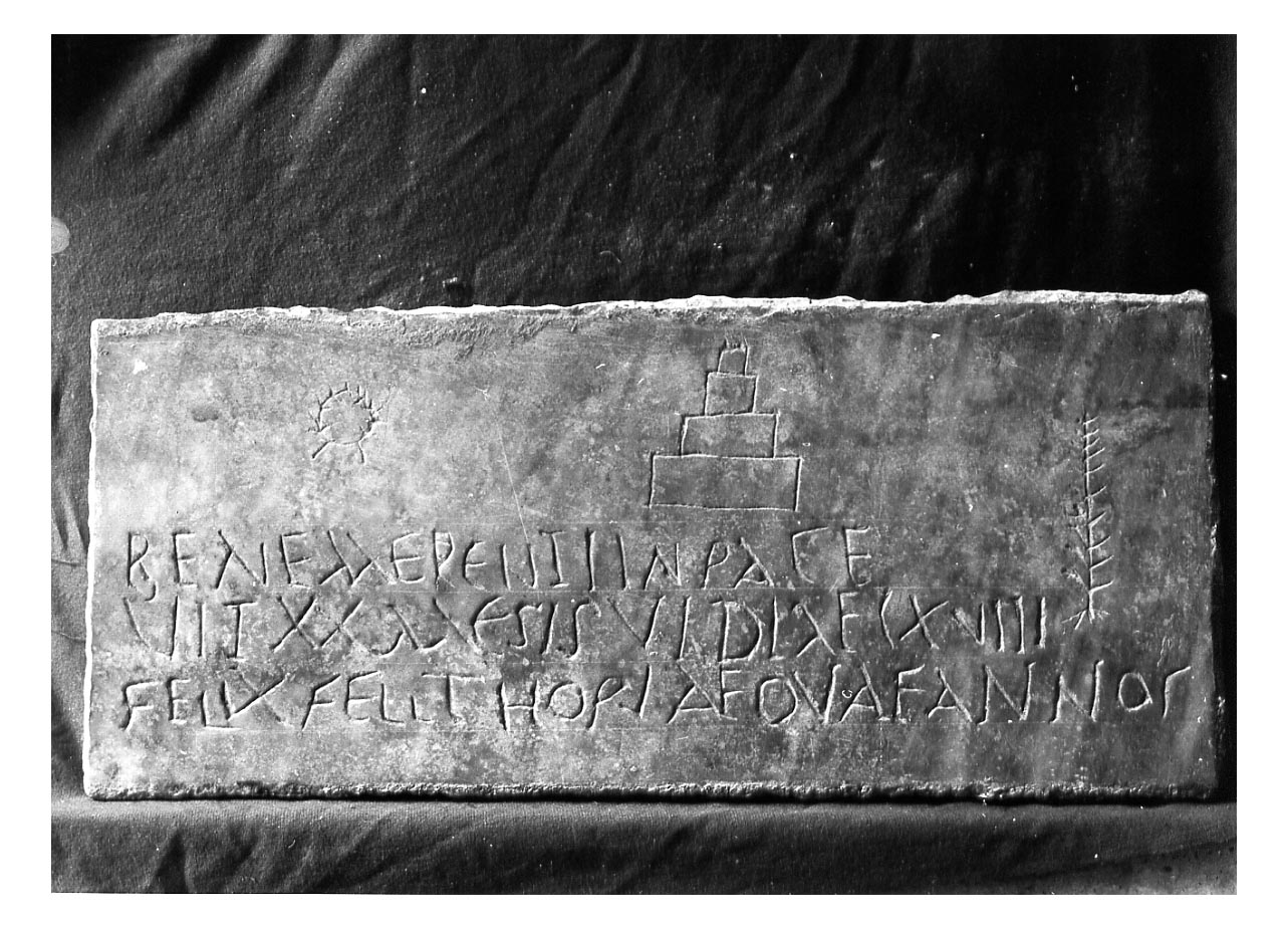 iscrizione funeraria - produzione tardoantica (secc. IV-V d.C)