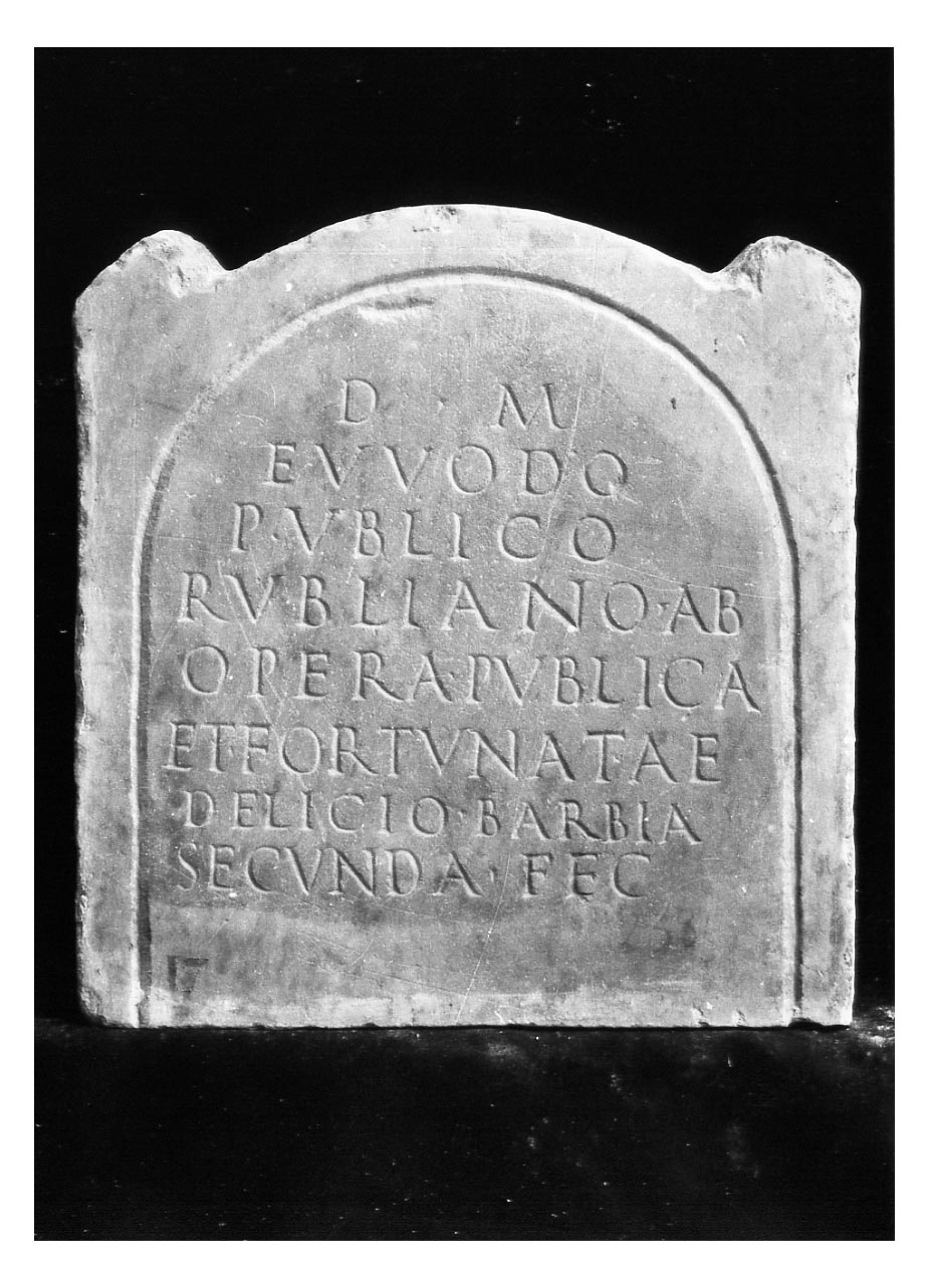 iscrizione funeraria - produzione imperiale (sec. II d.C)