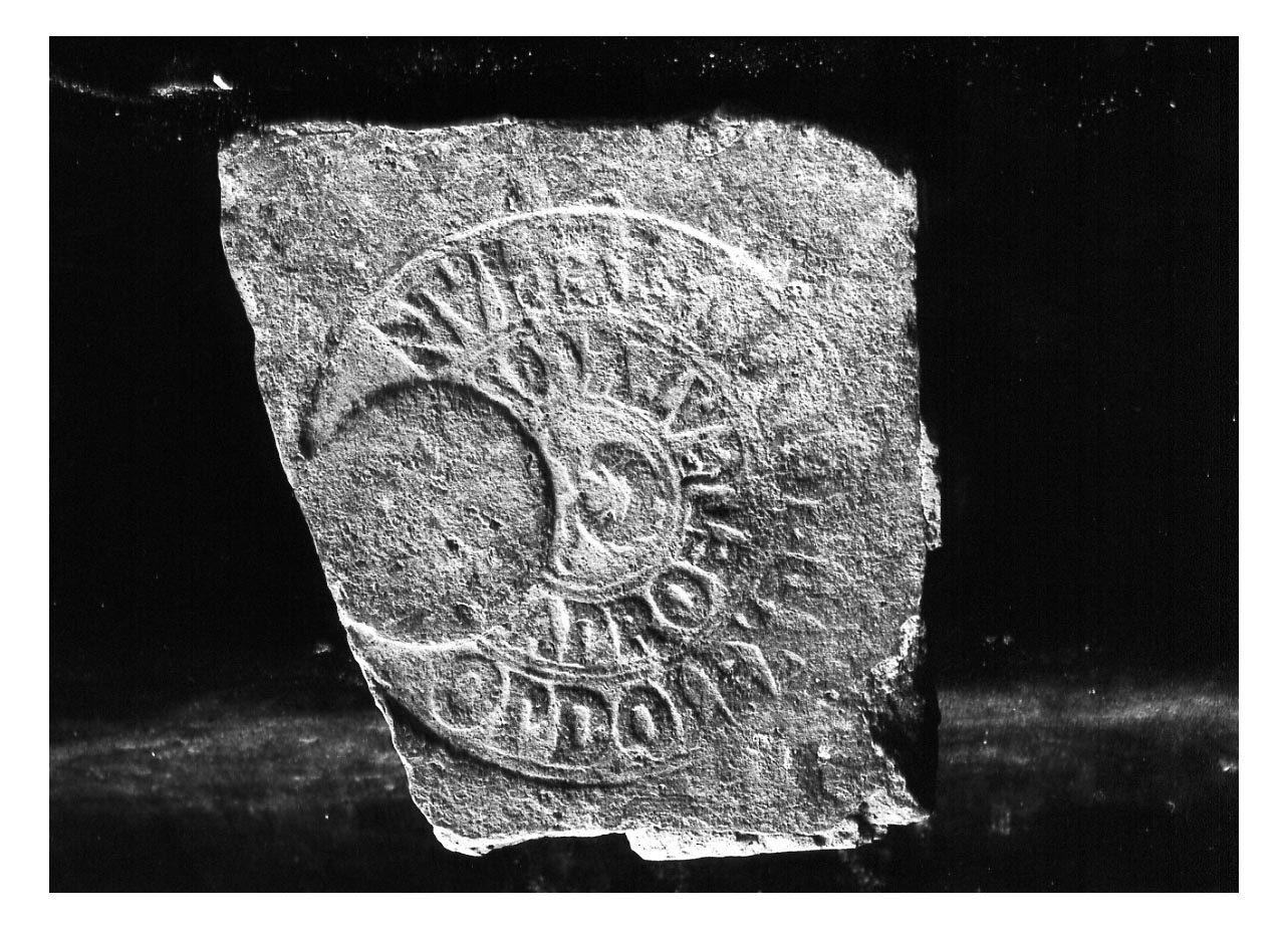 frammento di mattone - produzione imperiale (sec. II d.C)