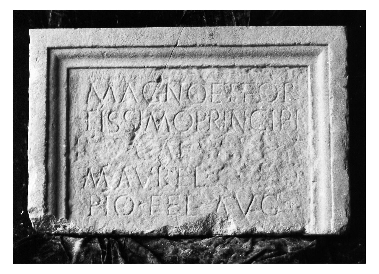 iscrizione onoraria - produzione imperiale (sec. III d.C)