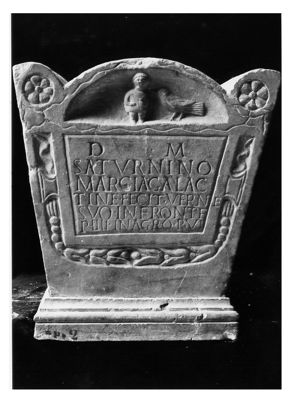 urna, urna iscritta - Età romana (sec. II d.C)