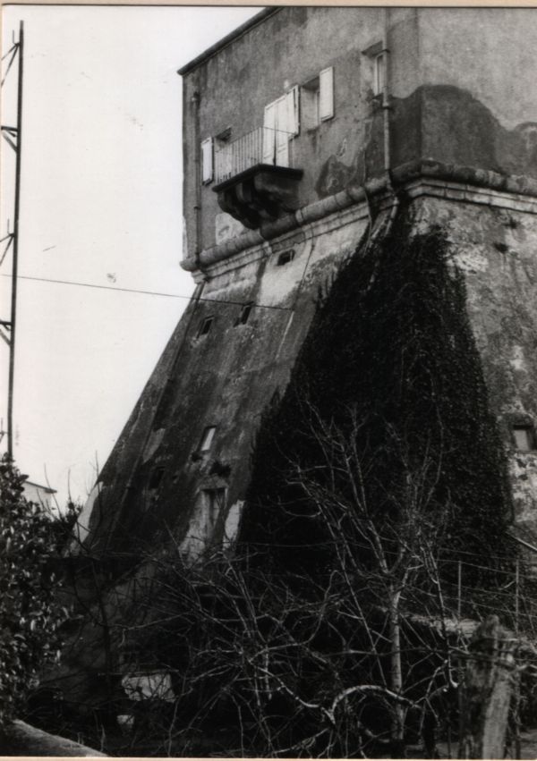 Torre di Vada (ARCHITETTURA MILITARE E FORTIFICATA, di vedetta, difensiva) - Rosignano Marittimo (LI)  (XV; XIX; XX)