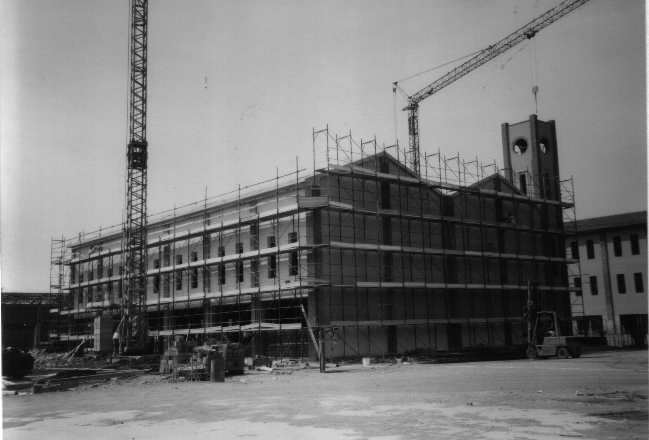 edificio della torre dell'orologio della Magona (fabbrica) - Cecina (LI) 