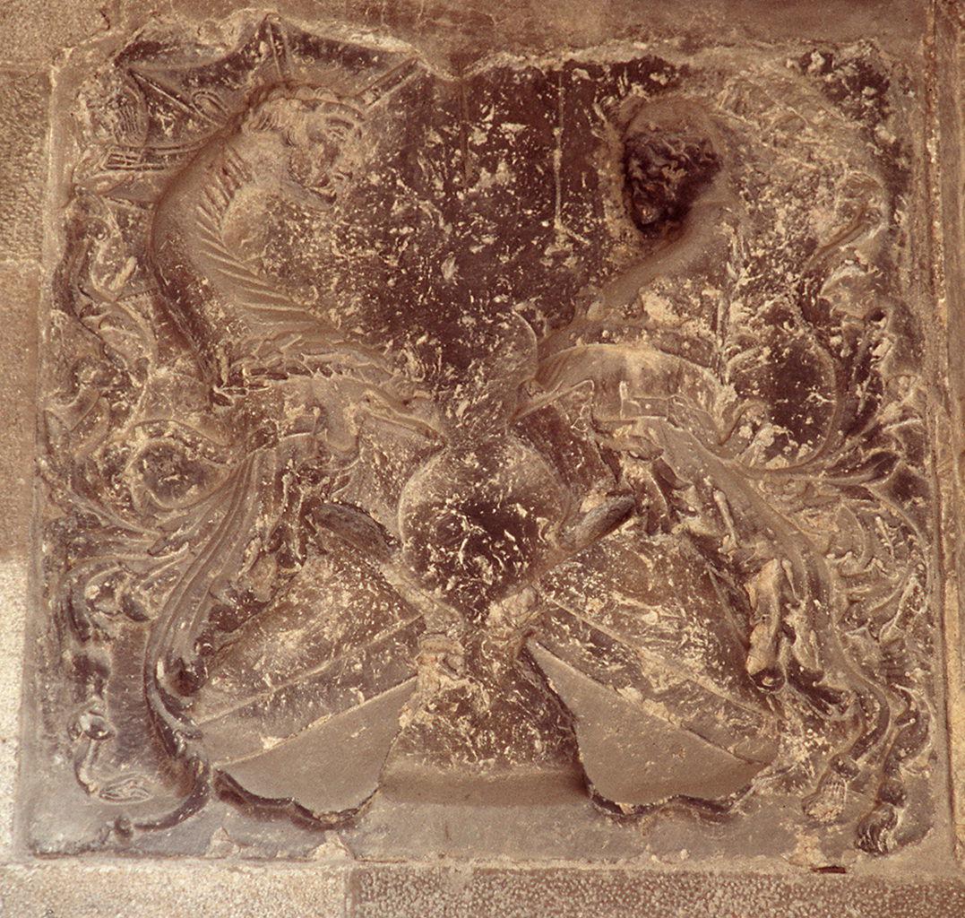 stemma del podestà Felcino di Bartolomeo Armanni da Orvieto di S. Giuliana (rilievo) - bottega toscana (sec. XV)