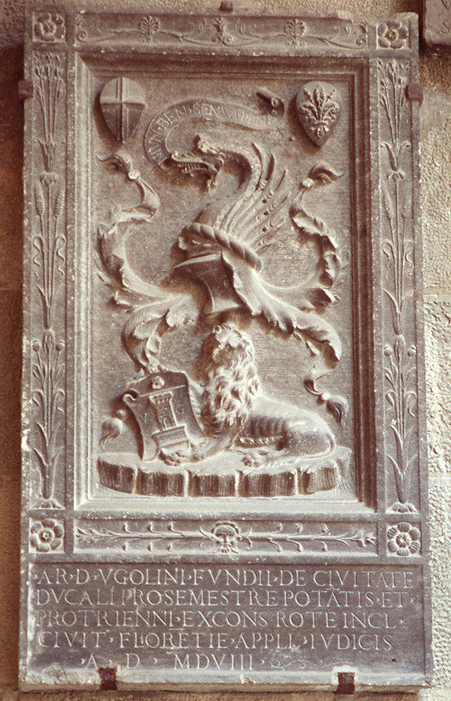 leone sorregge lo stemma del podestà Ugolino Fondi di Cittàducale (rilievo) di Grazini Benedetto detto Benedetto da Rovezzano (bottega) (sec. XVI)