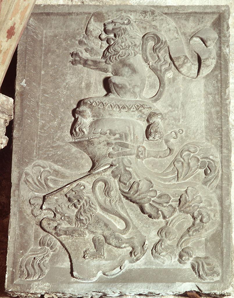 stemma gentilizio (rilievo) - bottega toscana (seconda metà sec. XV)