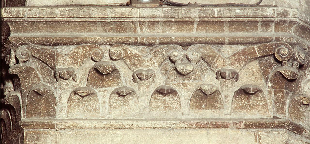 capitello di pilastro di Tone di Giovanni (sec. XIV)