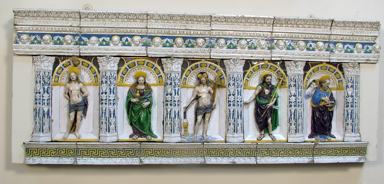 uomo dei dolori tra San Sebastiano, Santa Maria Maddalena, San Giovanni Battista e San Matteo (gradino d'altare) di Della Robbia Giovanni (bottega) (sec. XVI)