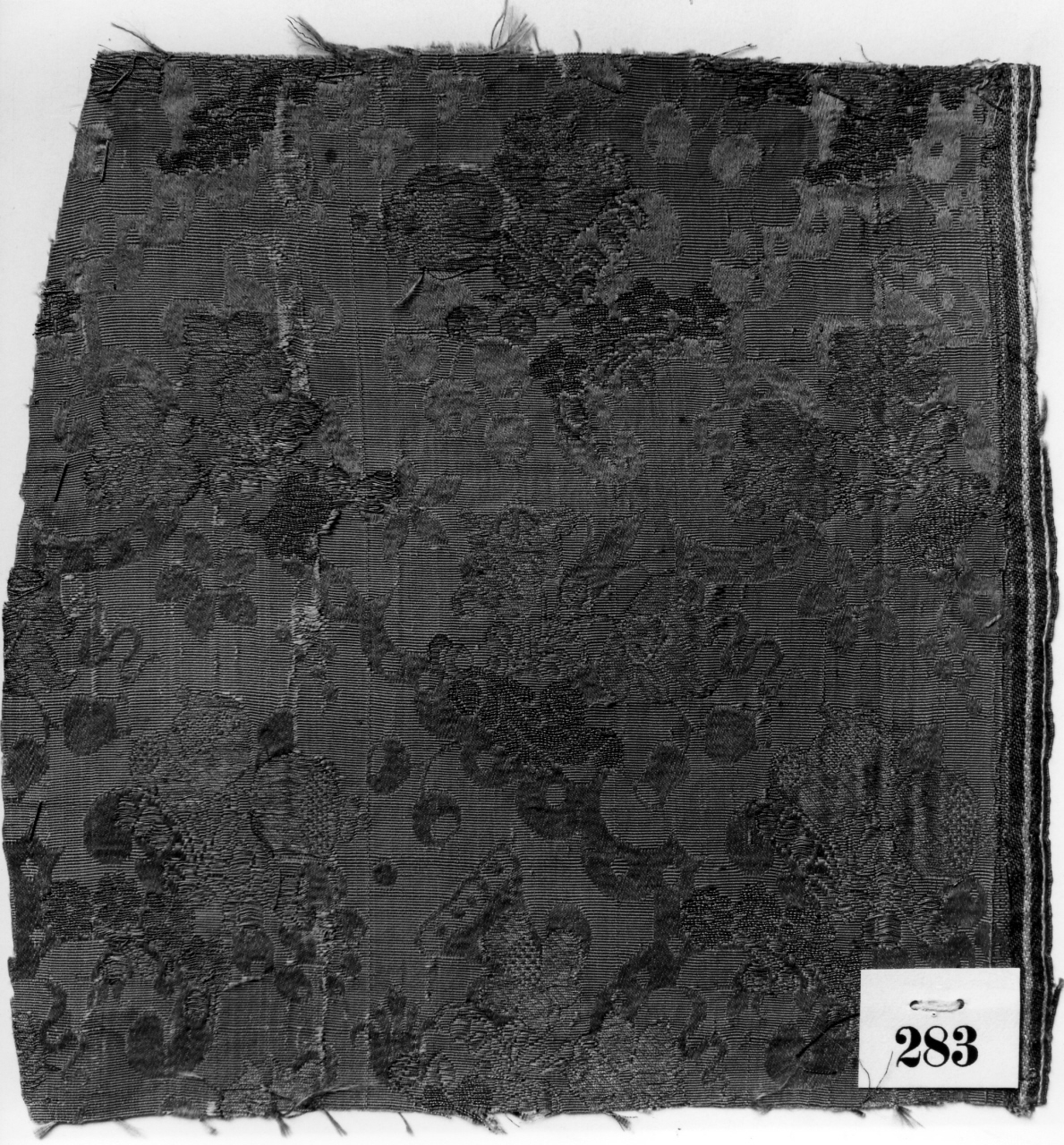 tessuto, frammento - manifattura fiorentina (ultimo quarto sec. XVII)