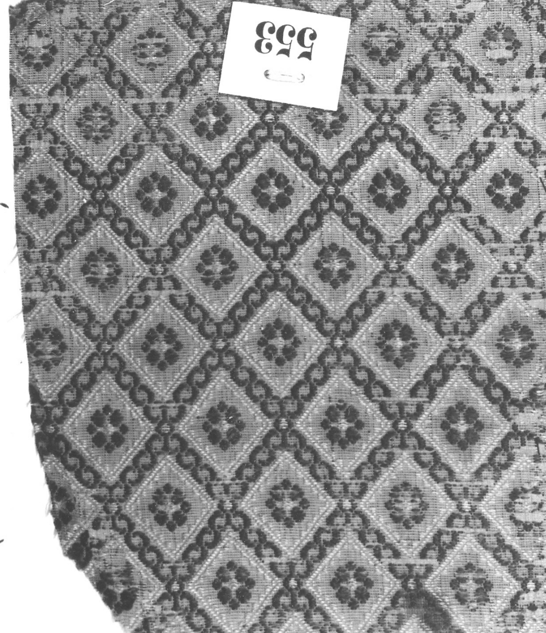 tessuto, frammento - manifattura italiana (fine/ inizio secc. XVI/ XVII)