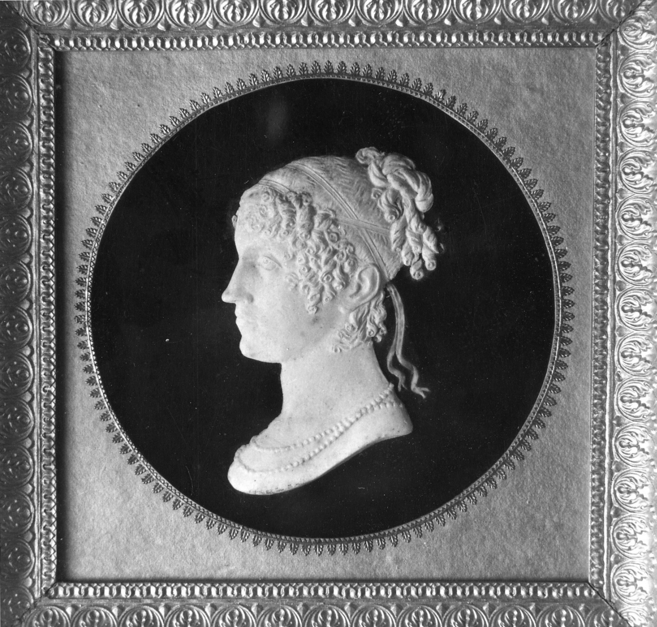 testa femminile (rilievo) - manifattura piemontese (?) (prima metà sec. XIX)