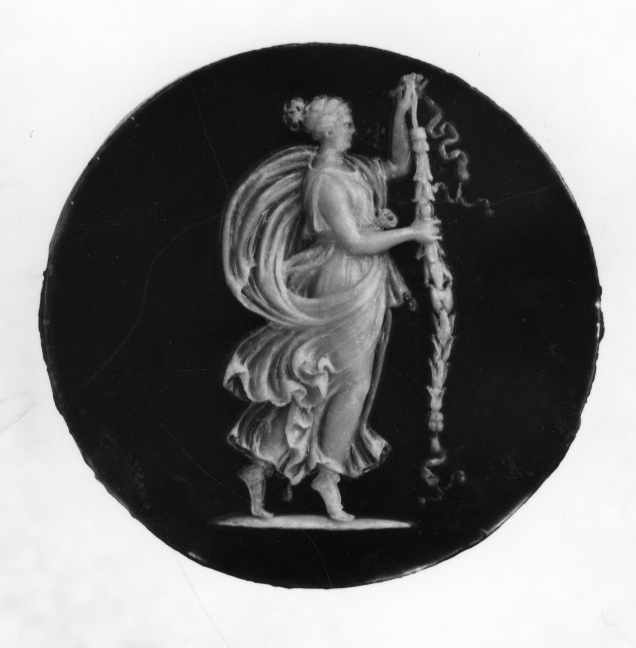 figura femminile (rilievo) - manifattura italiana (primo quarto sec. XIX)