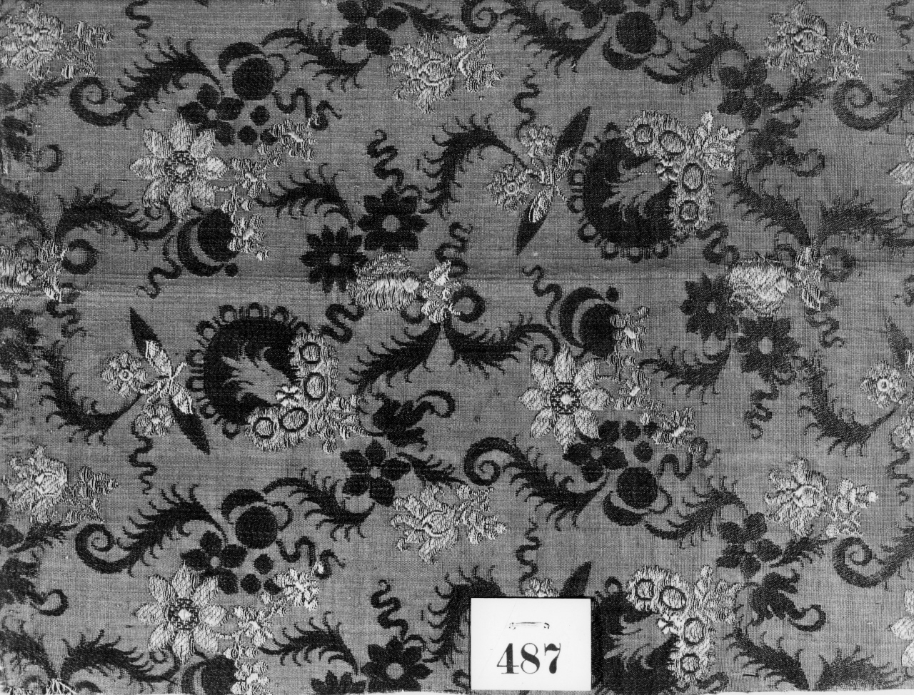 tessuto, frammento - manifattura italiana (seconda metà sec. XVII)