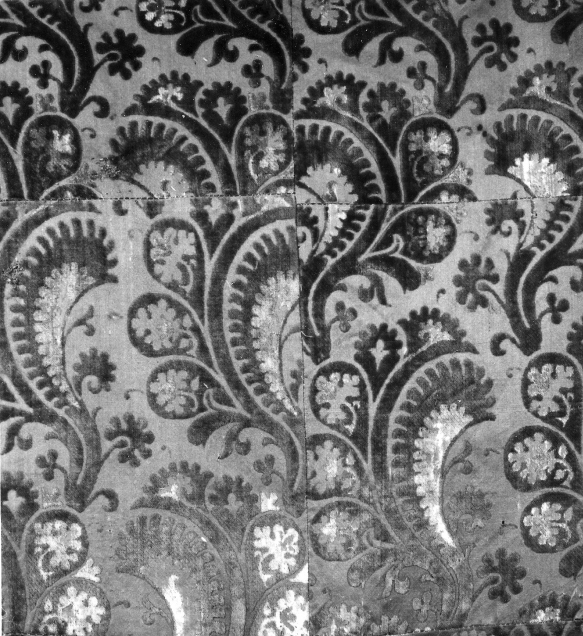 tessuto, frammento - manifattura veneziana (prima metà sec. XV)