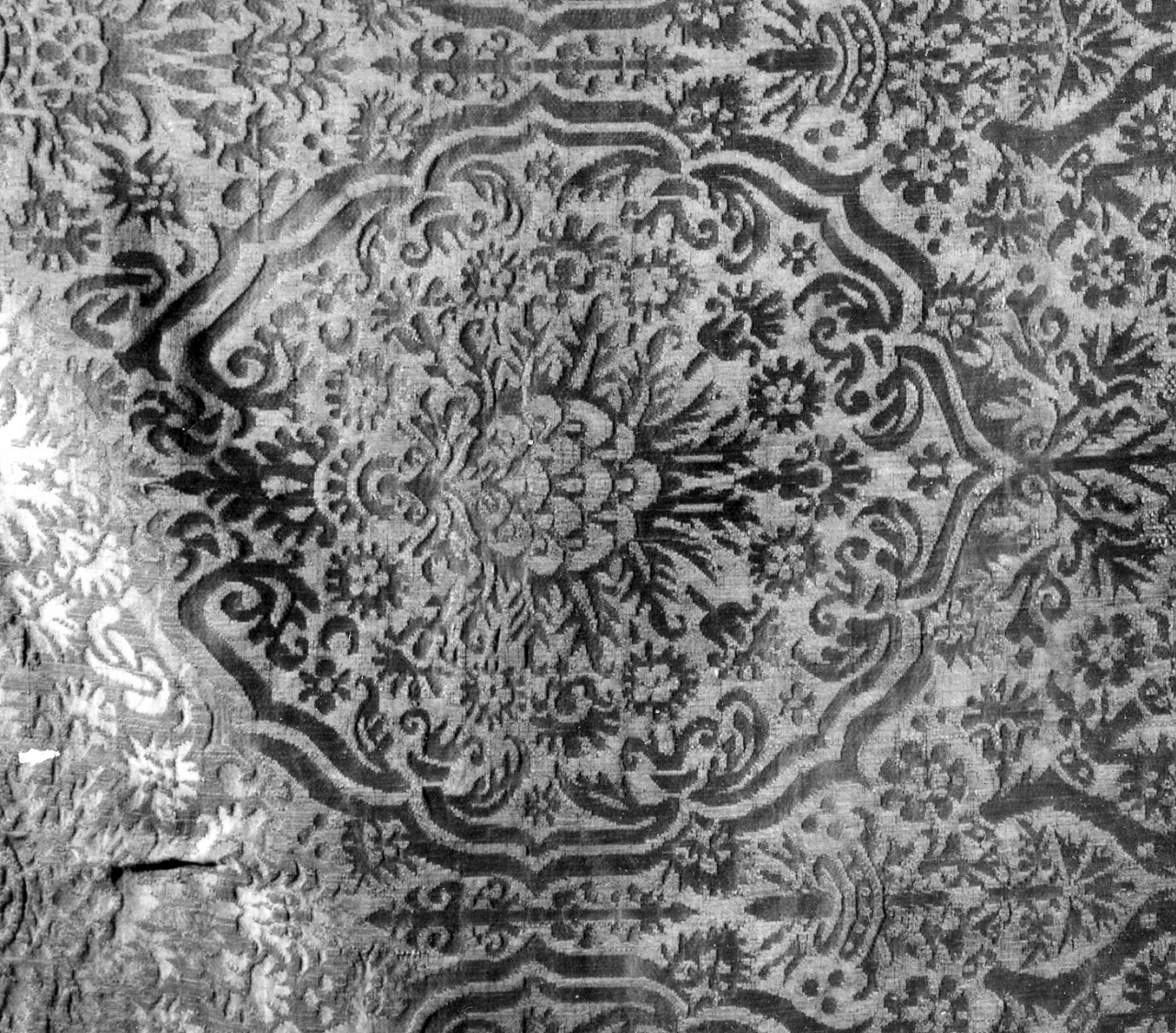 tessuto, frammento - manifattura italiana (inizio sec. XVI)