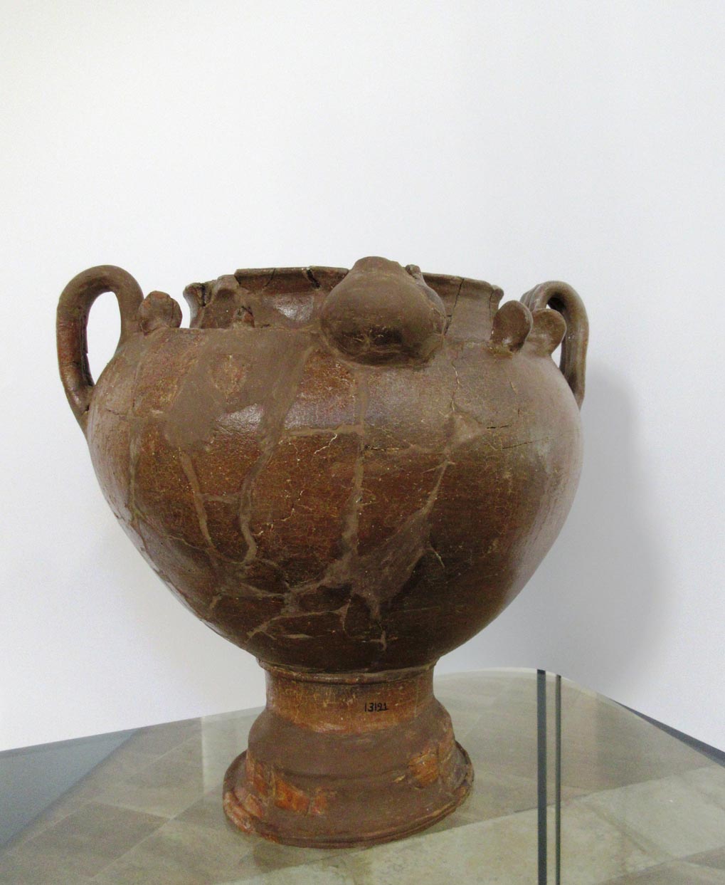 olla/ su alto piede (secondo quarto VI a.C)