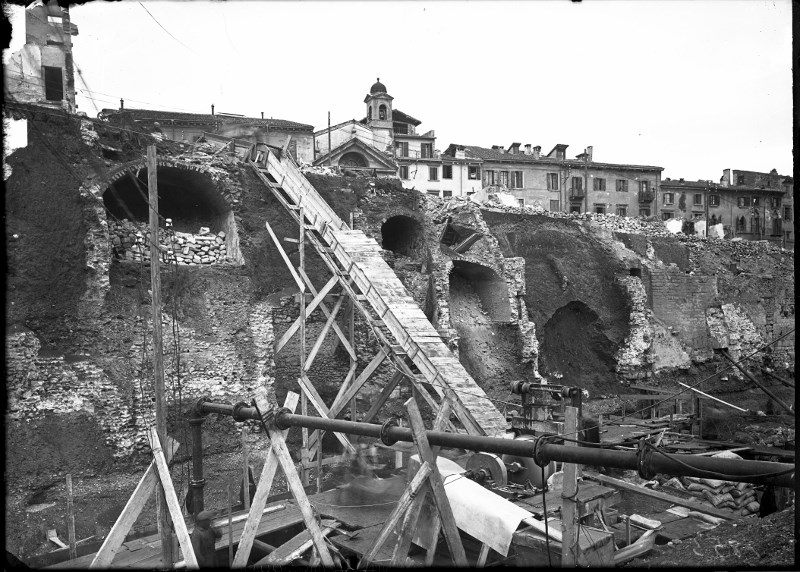 Sistemazione urbanistica - Lungadige Sant'Alessio < Verona > (negativo) di SOPRINTENDENZA AI MONUMENTI PROV. VR MN CR (attribuito) (prima metà XX)