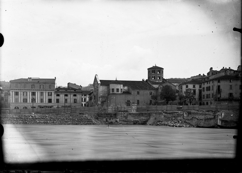 Sistemazione urbanistica - Lungadige Santo Stefano < Verona > (negativo) di SOPRINTENDENZA AI MONUMENTI PROV. VR MN CR (attribuito) (prima metà XX)