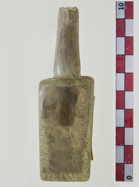 bottiglia/ mercuriale, corpo a sezione quadrata, Isings 84 - ambito romano, medio imperiale (metà/ fine I-III)