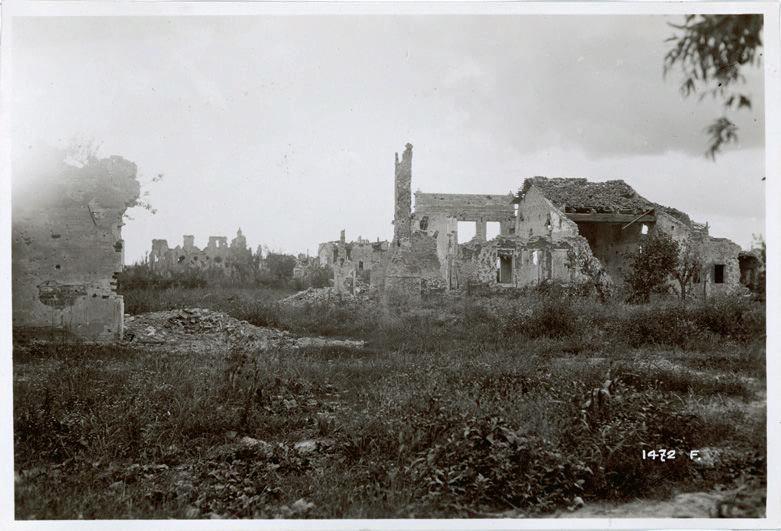 Veneto - Basso Piave - Musile - rovine - macerie - edifici - 1918 (positivo) di Marzocchi, Luigi (primo quarto XX)
