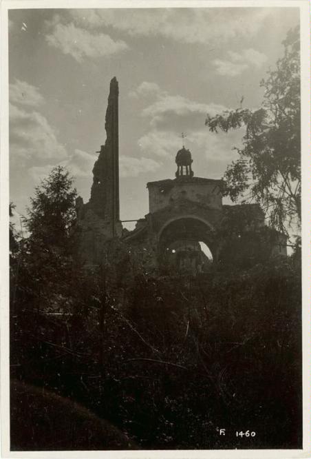 Veneto - Nervesa - abbadie - abbazie - Sant'Eustachio - campanili - rovine - macerie - reticolati - 1918 (positivo) di Marzocchi, Luigi (primo quarto XX)