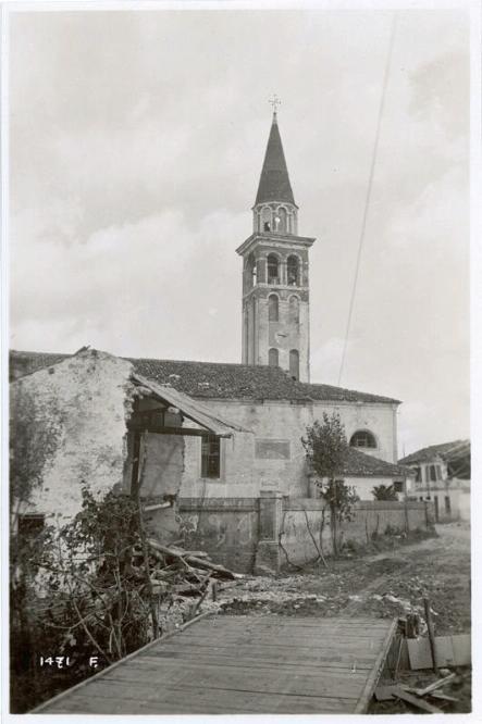 Veneto - Losson di Piave - Losson della Battaglia - rovine - macerie - chiese - campanili - passerelle - 1918 (positivo) di Marzocchi, Luigi (primo quarto XX)