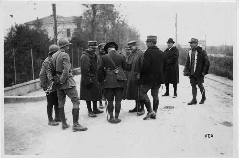 Cornuda - Garibaldi, Peppino - Garibaldi, Sante - Ojetti, Ugo - giornalisiti inglesi e francesi - 1917 (positivo) di Marzocchi, Luigi (primo quarto XX)