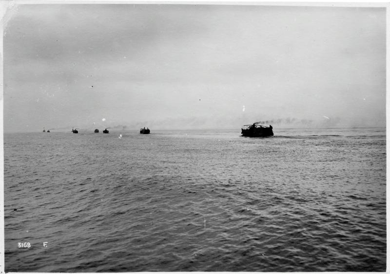 Trieste - Imbarcazioni - 1918 (positivo) di Marzocchi, Luigi (primo quarto XX)