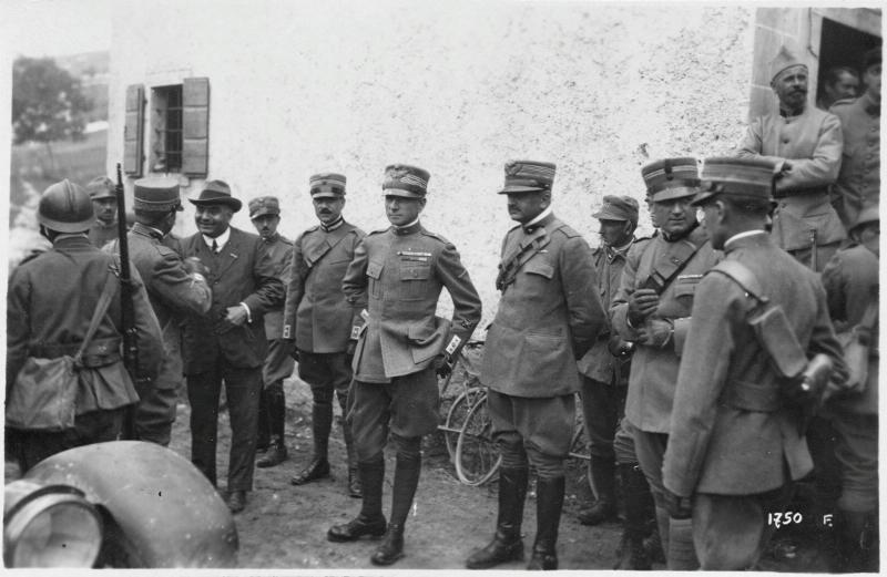 Veneto - Tumelleri - altipiani - genio - 13° corpo d'armata - festeggiamenti - soldati - ufficiali - generali - Sani - onorevoli - Comandini - 1918 (positivo) di Marzocchi, Luigi (primo quarto XX)