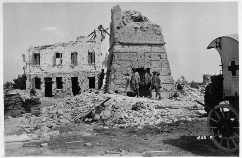 Veneto - Chiesanuova - rovine - macerie - campanili - 1918 (positivo) di Marzocchi, Luigi (primo quarto XX)